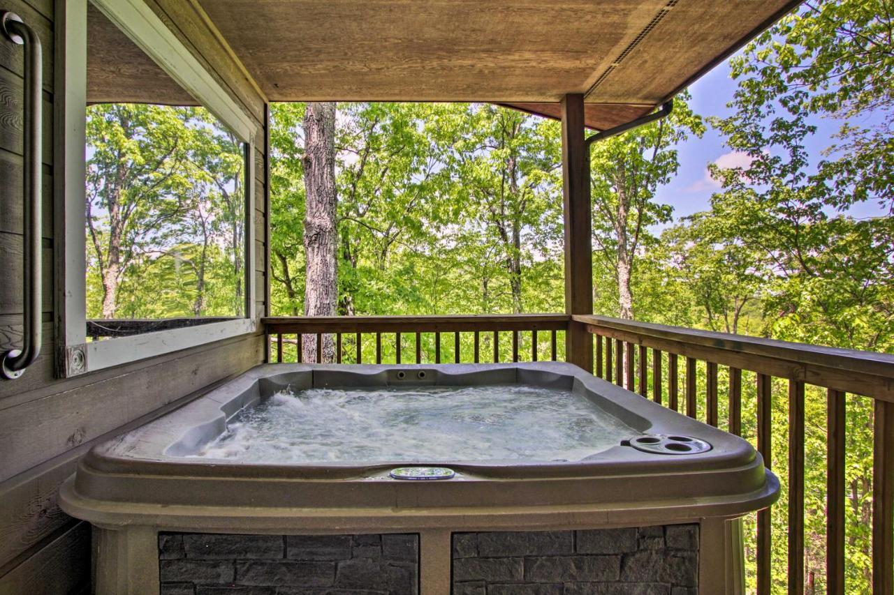 Eclectic Cabin With Hot Tub 1 Mi To Ober Gatlinburg Villa Exterior foto