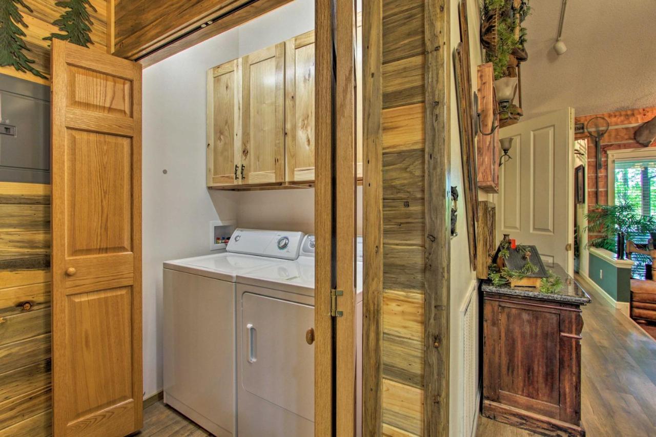 Eclectic Cabin With Hot Tub 1 Mi To Ober Gatlinburg Villa Exterior foto